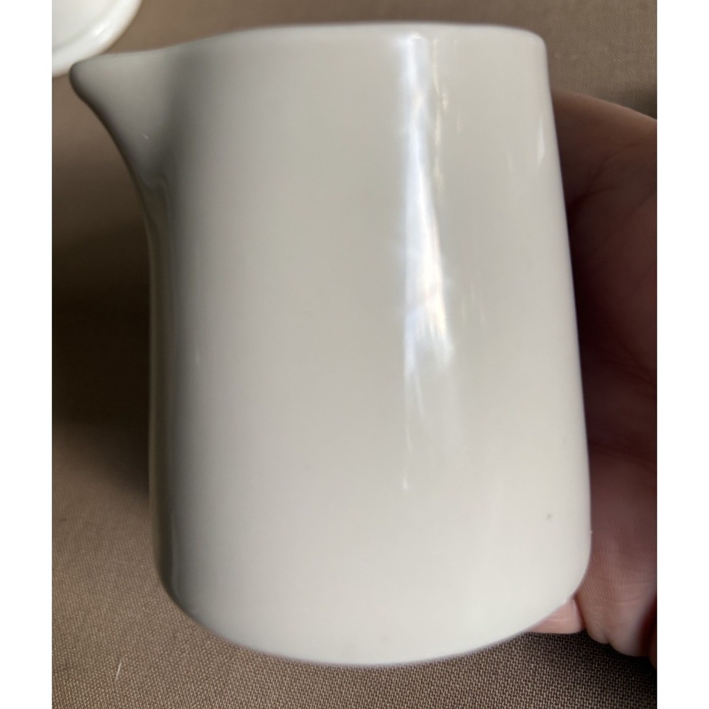 Vintage Hall Restaurant Ware White Chunky Ironstone Small Tapered Creamer 2.5" - Picture 2 of 3